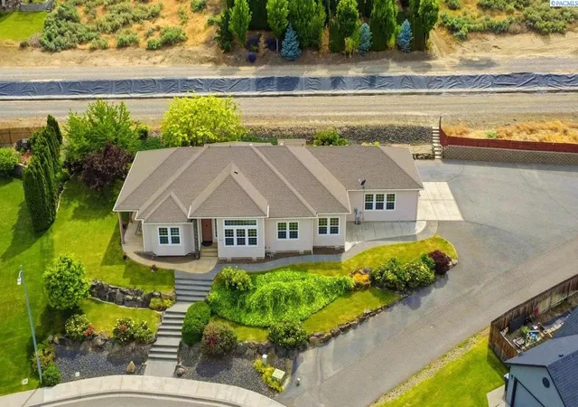 Photo 1 of Single family home for sale at 5121 Milky Way, West Richland, WA 99353 | MLS# 293483 | Listing updated on 2026-09-18