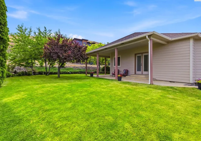 Homes for sale in West Richland, WA | 5121 Milky Way, West Richland, WA 99353 | MLS# 293483