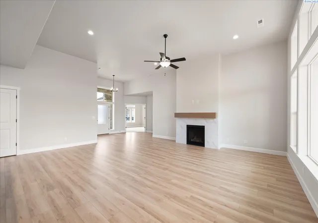 Photo 3 of Single family home for sale at 2892 S Alaska St, Kennewick, WA 99338 | MLS# 295923 | Listing updated on 2026-09-17