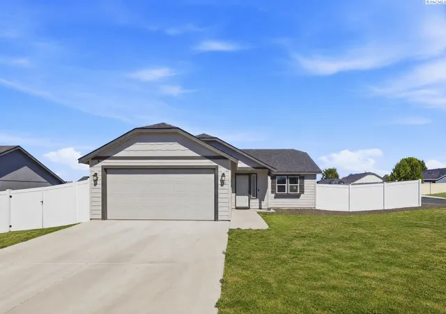 1st image of 121 Bitters Loop, Grandview, WA 98930 | MLS# 294587