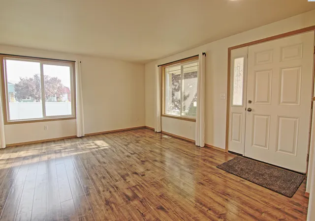 3rd image of 4003 Dartmoor Ln, Pasco, WA 99301 | MLS# 293909