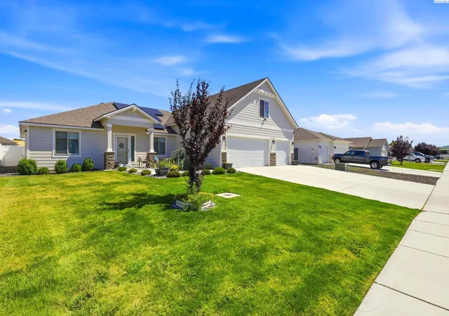3rd image of 1704 Kendall Rd, Benton City, WA 99320 | MLS# 294009