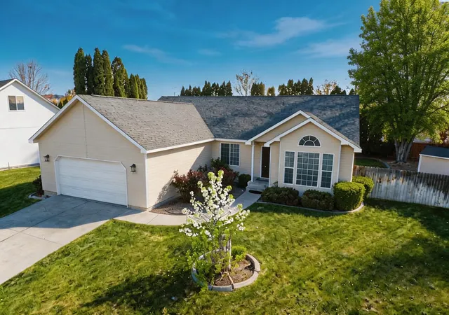 Homes for sale in Kennewick, WA | 2714 S Zillah Court, Kennewick, WA 99337 | MLS# 291742