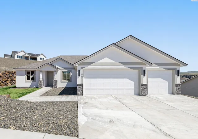 1st image of 2903 S Osborne St, Kennewick, WA 99338 | MLS# 293104