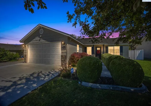1st image of 8021 Canyon, Pasco, WA 99301 | MLS# 294398