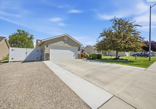 2nd image of 8021 Canyon, Pasco, WA 99301 | MLS# 294398