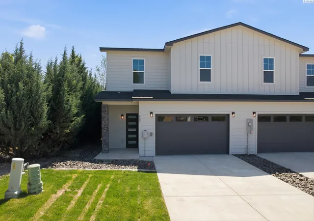 Homes for sale in Zillah, WA | 809 Fountain Blvd, Zillah, WA 98953 | MLS# 292718