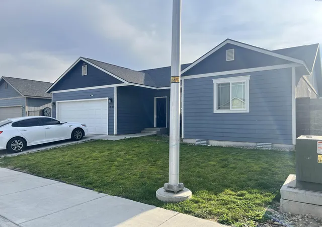 Homes for sale in Sunnyside, WA | 1621 Ayshire St, Sunnyside, WA 98944 | MLS# 294428