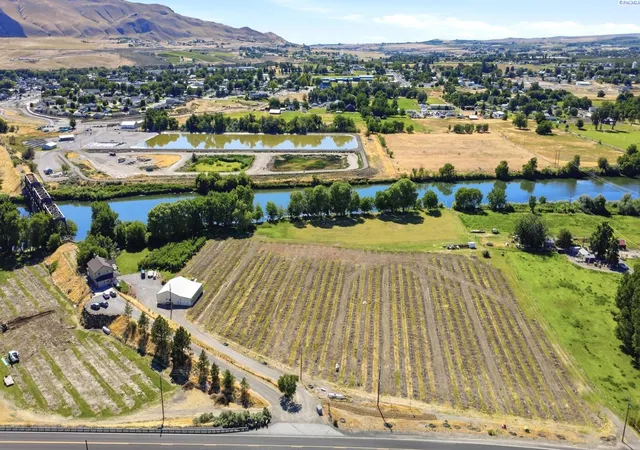 Homes for sale in Benton City, WA | 38906 N Demoss Rd, Benton City, WA 99320 | MLS# 294328