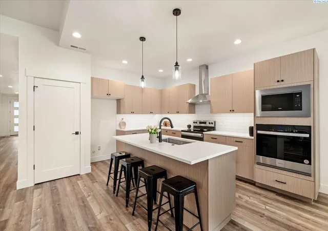 3rd image of 1102 Fairhaven Loop, Richland, WA 99352 | MLS# 291365