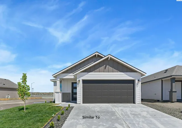 Homes for sale in Kennewick, WA | 219 N Dewberry Pl, Kennewick, WA 99338 | MLS# 294627