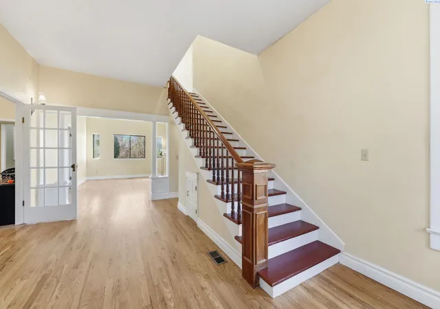 4th image of 831 Guernsey St, Prosser, WA 99350 | MLS# 292920