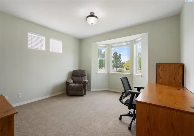 Photo 2 of Single family home for sale at 511 S Hawaii St, Kennewick, WA 99336 | MLS# 295281 | Listing updated on 2026-09-17