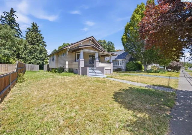 Homes for sale in Walla Walla, WA | 615 Pleasant, Walla Walla, WA 99362 | MLS# 294534