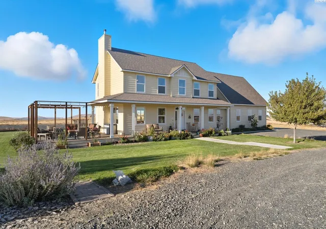 1st image of 41213 S Clodfelter Rd, Kennewick, WA 99338 | MLS# 293297