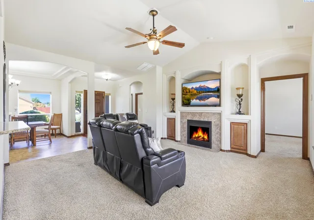 Photo 2 of Single family home for sale at 8801 W Clearwater Pl, Kennewick, WA 99336 | MLS# 294847 | Listing updated on 2026-09-17
