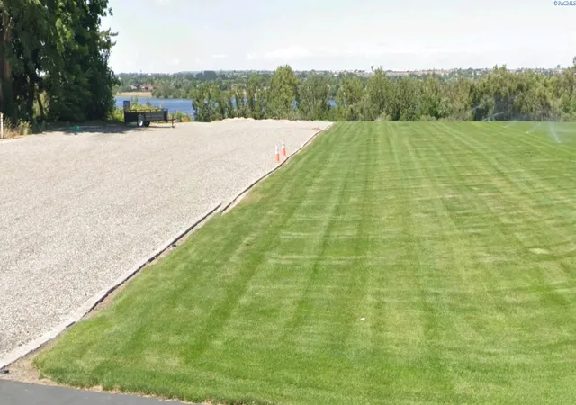 1st image of Kna W Yellowstone Ave, Kennewick, WA 99336 | MLS# 292990