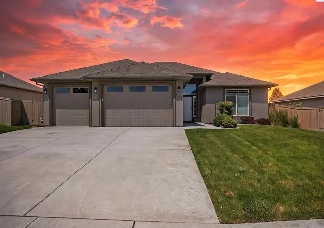 Homes for sale in Richland, WA | 3106 Deserthawk Loop, Richland, WA 99354 | MLS# 293180