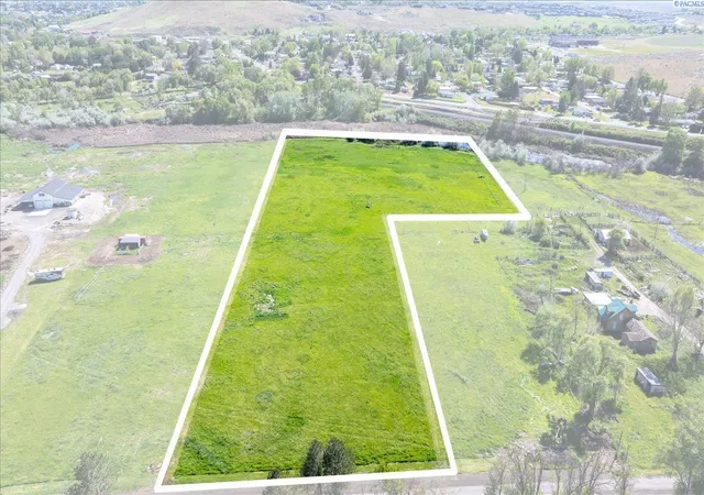 2nd image of Nka Grover Pr Ne, West Richland, WA 99353 | MLS# 281558