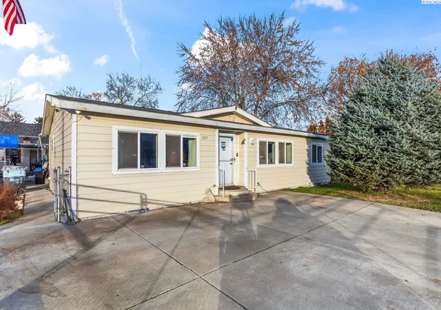 1st image of 1319 Folsom Avenue, Yakima, WA 98902 | MLS# 293690