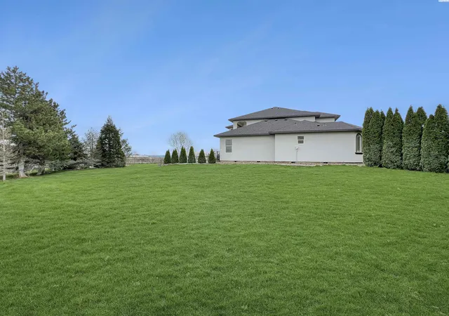 Photo 3 of Single family home for sale at 211028 E Terril Rd, Kennewick, WA 99337 | MLS# 291633 | Listing updated on 2026-09-11