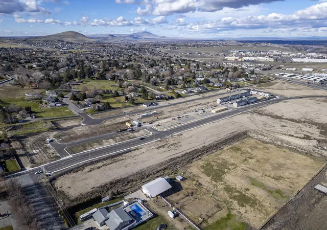 2nd image of 2356 Lariat Lane, Richland, WA 99352 | MLS# 290723