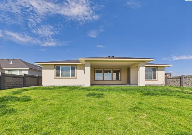 Homes for sale in West Richland, WA | 2675 Friesian, West Richland, WA 99353 | MLS# 294403