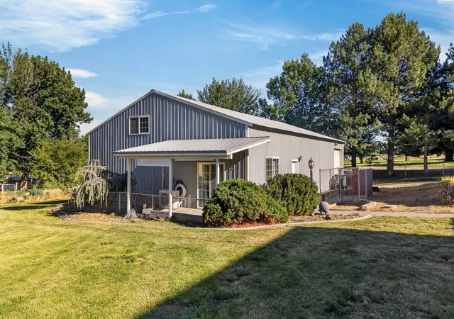 Homes for sale in Benton City, WA | 509 W Wagon Wheel Pr Nw, Benton City, WA 99320 | MLS# 294061