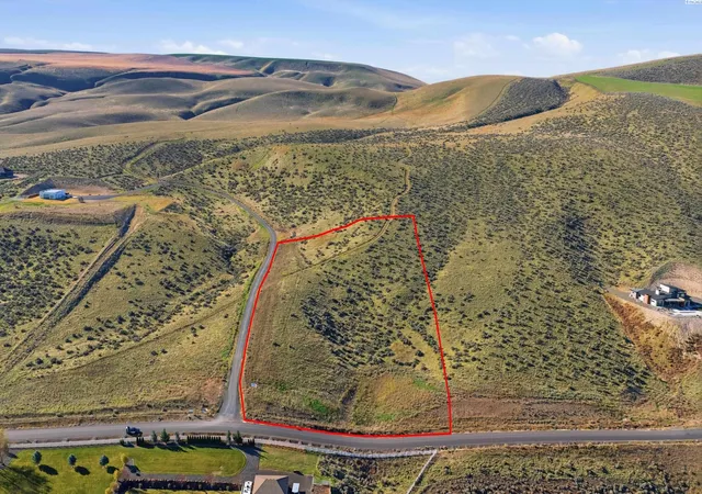 2nd image of 75029 E Homestead Road, Kennewick, WA 99338 | MLS# 291617