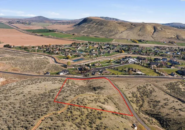 3rd image of 75029 E Homestead Road, Kennewick, WA 99338 | MLS# 291617