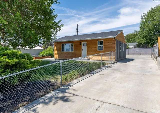 Homes for sale in Benton City, WA | 1103 11th Street, Benton City, WA 99320 | MLS# 293919