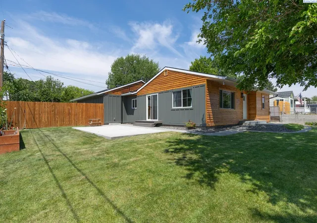 Homes for sale in Benton City, WA | 1103 11th Street, Benton City, WA 99320 | MLS# 293919