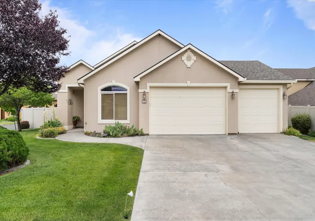 1st image of 2750 Stonecreek Dr, Richland, WA 99354 | MLS# 294204
