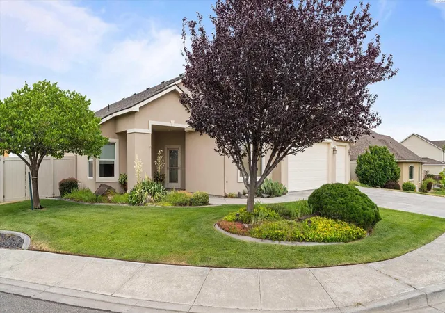 2nd image of 2750 Stonecreek Dr, Richland, WA 99354 | MLS# 294204