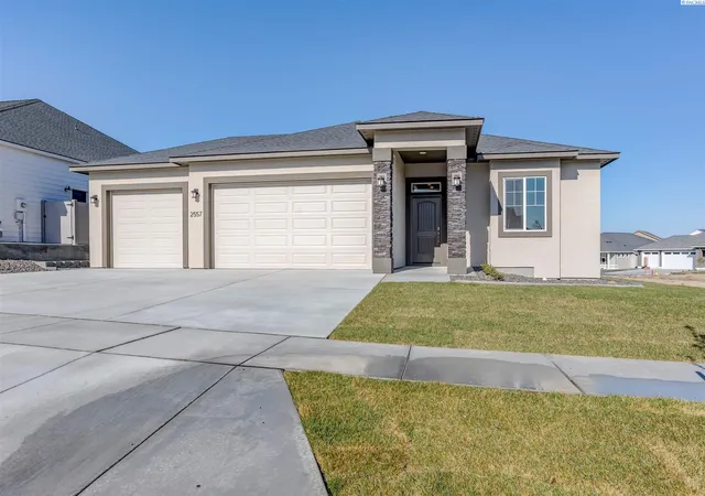 1st image of 2557 Morris Ave, Richland, WA 99352 | MLS# 252225