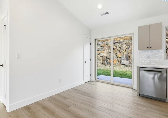 Photo 3 of Single family home for sale at 6484 W 29th Court, Kennewick, WA 99338 | MLS# 294880 | Listing updated on 2026-09-14