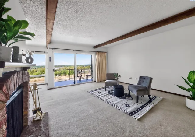 1st image of 2401 W Canal Dr, Kennewick, WA 99336