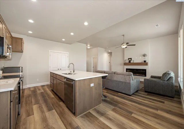 Photo 2 of Single family home for sale at 2822 S Belfair Pl, Kennewick, WA 99338 | MLS# 295107 | Listing updated on 2026-09-17