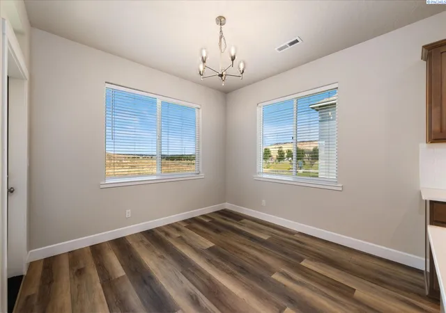 Photo 3 of Single family home for sale at 2822 S Belfair Pl, Kennewick, WA 99338 | MLS# 295107 | Listing updated on 2026-09-17