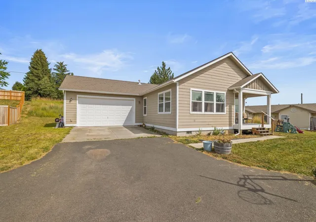 1st image of 103 W Park St, Palouse, WA 99161 | MLS# 294501