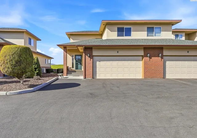 1st image of 300 Columbia Point Dr, Richland, WA 99352 | MLS# 291181