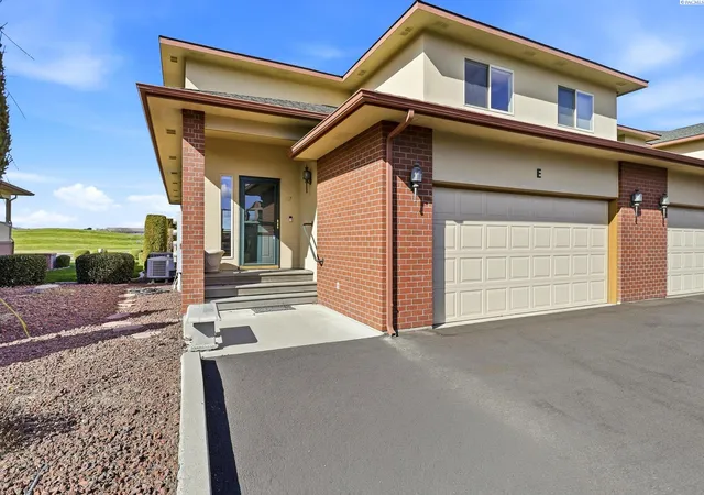 2nd image of 300 Columbia Point Dr, Richland, WA 99352 | MLS# 291181