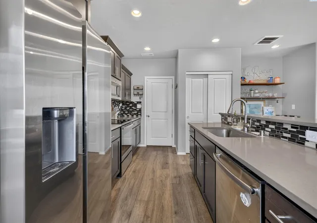 Photo 3 of Single family home for sale at 2351 W 23rd Ave, Kennewick, WA 99337 | MLS# 295876 | Listing updated on 2026-09-17