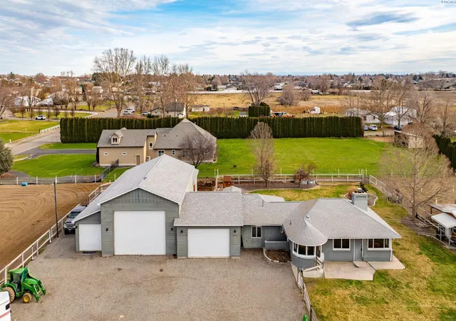 3rd image of 2205 Rd 72, Pasco, WA 99301 | MLS# 292162