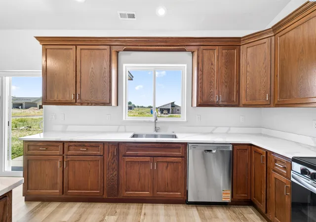 Homes for sale in Sunnyside, WA | 213 Victoria St, Sunnyside, WA 98944 | MLS# 292958