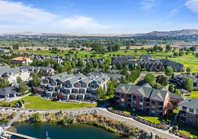 Homes for sale in Richland, WA | 334 Columbia Point Drive, Unit 202, Richland, WA 99352 | MLS# 294175