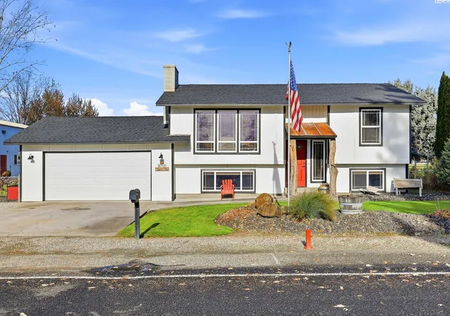 3rd image of 8715 Bell St, Pasco, WA 99301 | MLS# 294081