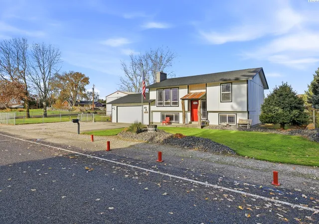 4th image of 8715 Bell St, Pasco, WA 99301 | MLS# 294081