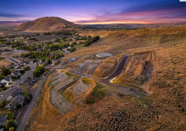 4th image of 4678 Ferrero Dr, West Richland, WA 99353 | MLS# 293873