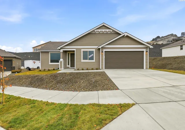 1st image of 6650 W 28th Ave, Kennewick, WA 99338 | MLS# 294508